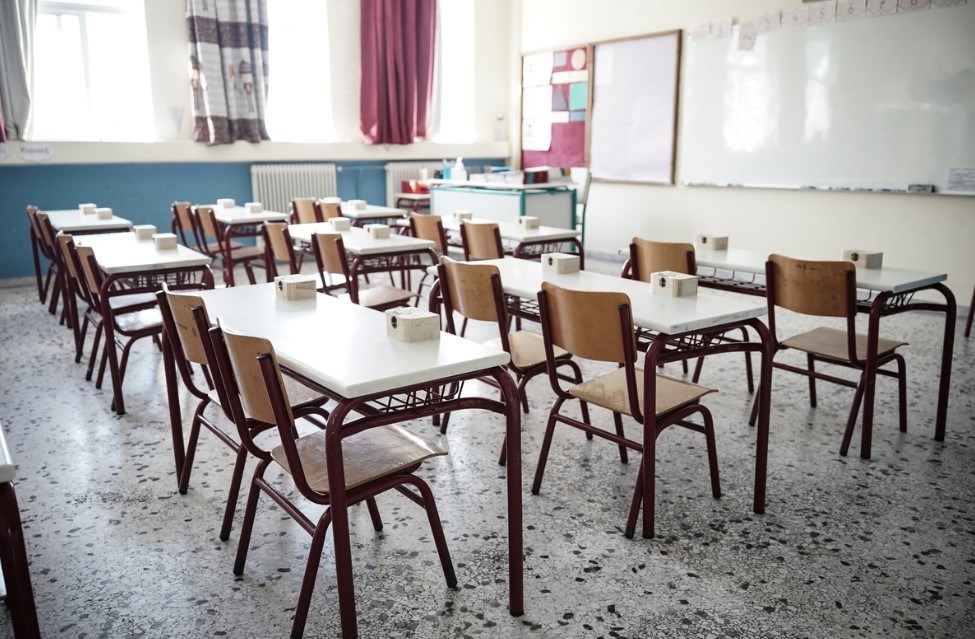 Ηράκλειο Κρήτης: Μαθητές γυμνασίου βρέθηκαν ημιλιπόθυμοι σε τουαλέτα σχολείου