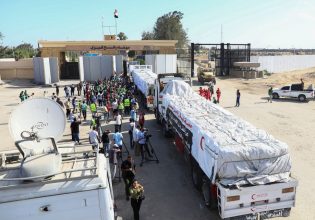 Πόλεμος Ισραήλ-Χαμάς: Φορτηγό με καύσιμα εισήλθε στη Γάζα από το πέρασμα της Ράφα