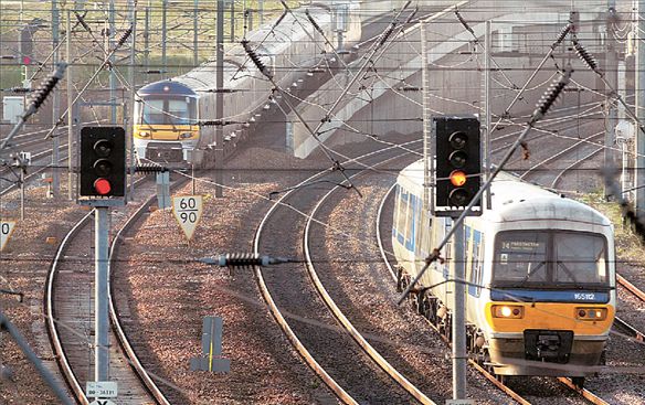 Προειδοποιήσεις για απώλειες 10.000 θέσεων εργασίας στην κατασκευή σιδηροδρόμων στη Βρετανία