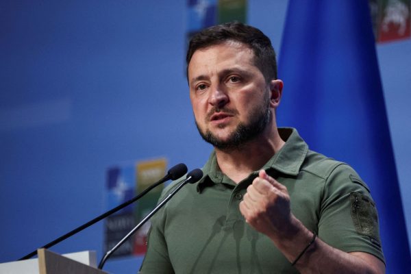 Ουκρανία: Περισσότερα αντιαεροπορικά μέσα ζητά ο Ζελένσκι – Τι θέλει να προστατεύσει