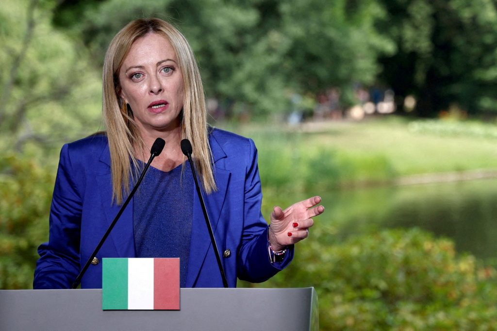 Η Τζόρτζια Μελόνι φέρνει την Ιταλία στα δικά της μέτρα και σταθμά