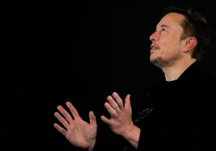 Grok: Ο Μασκ λανσάρει τεχνητή νοημοσύνη με αίσθηση του χιούμορ