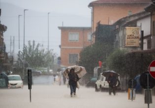 Ιταλία: Αυξάνονται οι νεκροί από την κακοκαιρία – Χιλιάδες οι επιχειρήσεις της πυροσβεστικής
