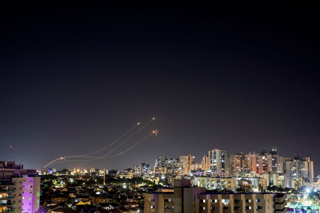 Ισραήλ: Πύραυλος αναχαίτισης του Iron Dome δυσλειτούργησε και χτύπησε σε ισραηλινή γειτονιά