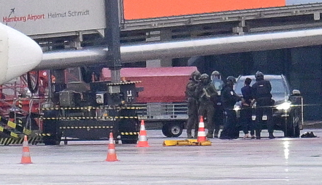 Αμβούργο: Λήξη συναγερμού στο αεροδρόμιο - Αίσιο τέλος στην υπόθεση ομηρίας