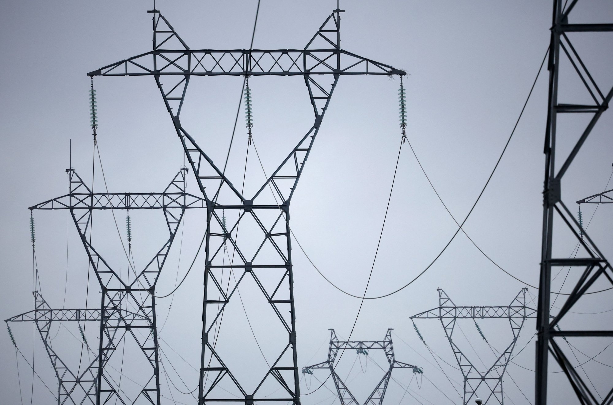 Έρχεται κι άλλο «ψαλίδι» σε έργα ΑΠΕ – Δεν υπάρχει χώρος στο ηλεκτρικό δίκτυο