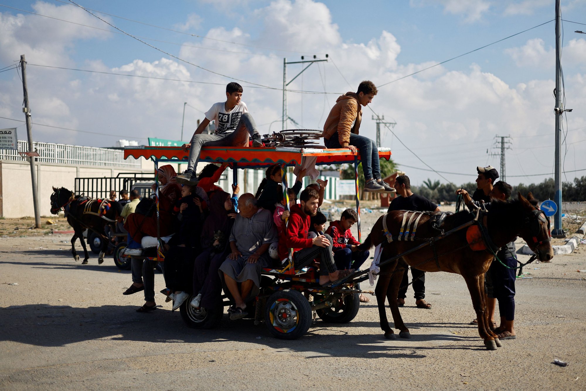 Γάζα: «Αν σου έπεφτε κάτι και έσκυβες, θα σε πυροβολούσαν» - Παλαιστίνιοι περιγράφουν τον εκτοπισμό τους