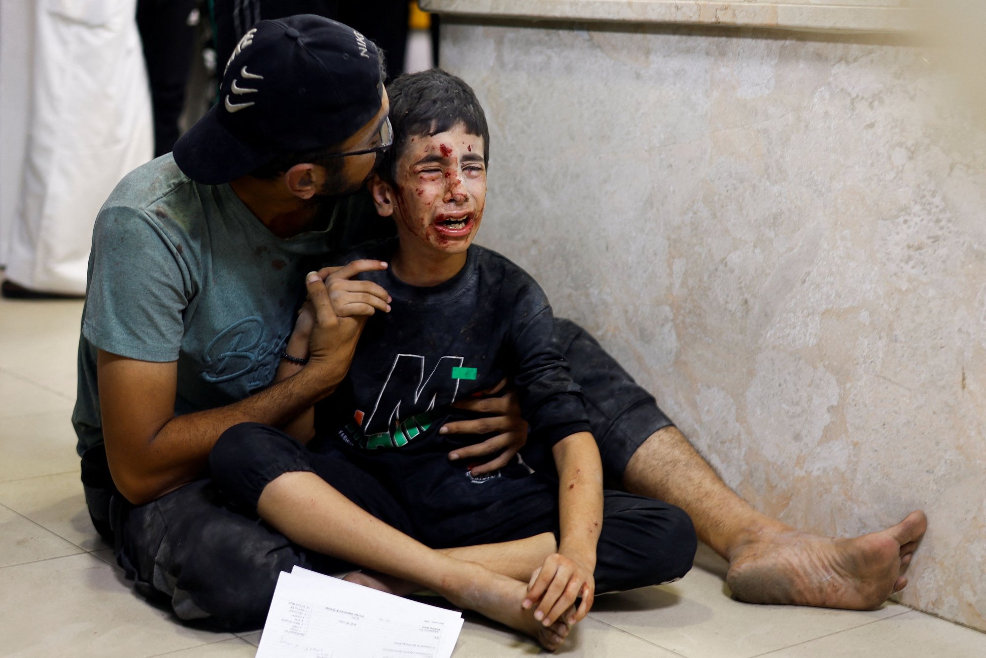 Γάζα: «Φρικιαστικά τα πλάνα μετά τον βομβαρδισμό του σχολείου» – Δεκάδες νεκροί και τραυματίες