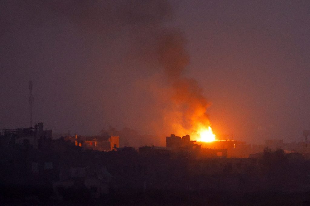 Live: Λίγο πριν την κατάπαυση του πυρός συνεχίζεται το σφυροκόπημα στη Γάζα – Βροχή επιθέσεων κατά των ΗΠΑ