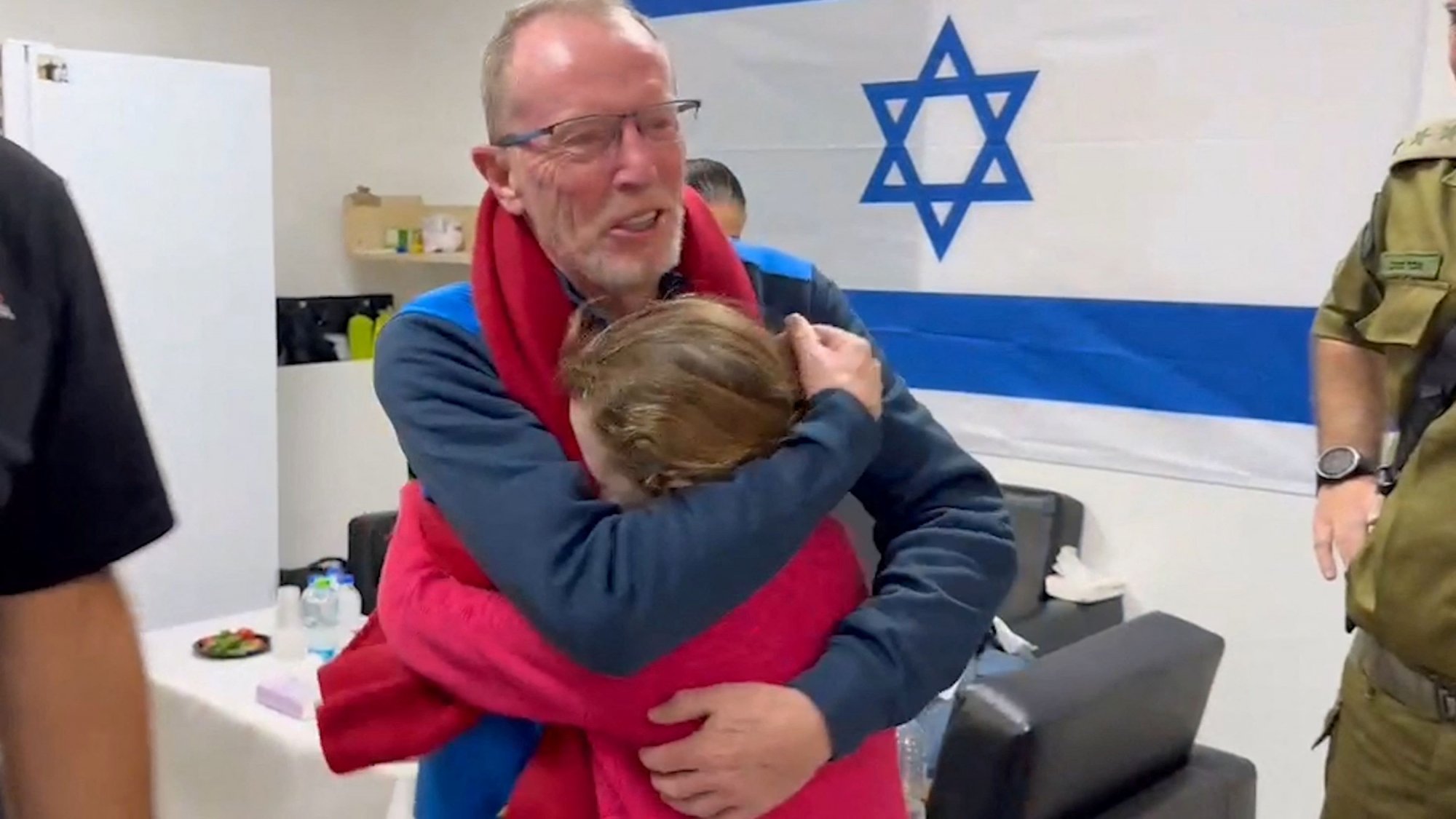 Ισραήλ: 9χρονη που απελευθερώθηκε νόμιζε ότι ήταν όμηρος για ένα χρόνο - «Δεν σταματά να ψιθυρίζει»