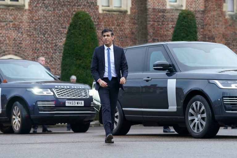 Έκθετος ο Σούνακ: Θύμωσε και τους Βρετανούς – «Μικροπρέπεια» η ακύρωση της συνάντησης με Μητσοτάκη