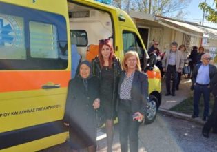 Μεσολόγγι: «Ολόκληρο κράτος να έχει δύο σαράβαλα;» λέει η αγρότισσα που δώρισε το ασθενοφόρο