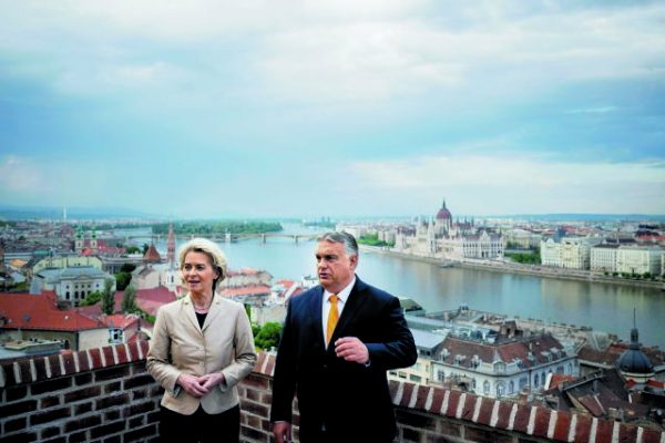 «Οχι με έναν πάταγο αλλά με έναν λυγμό»