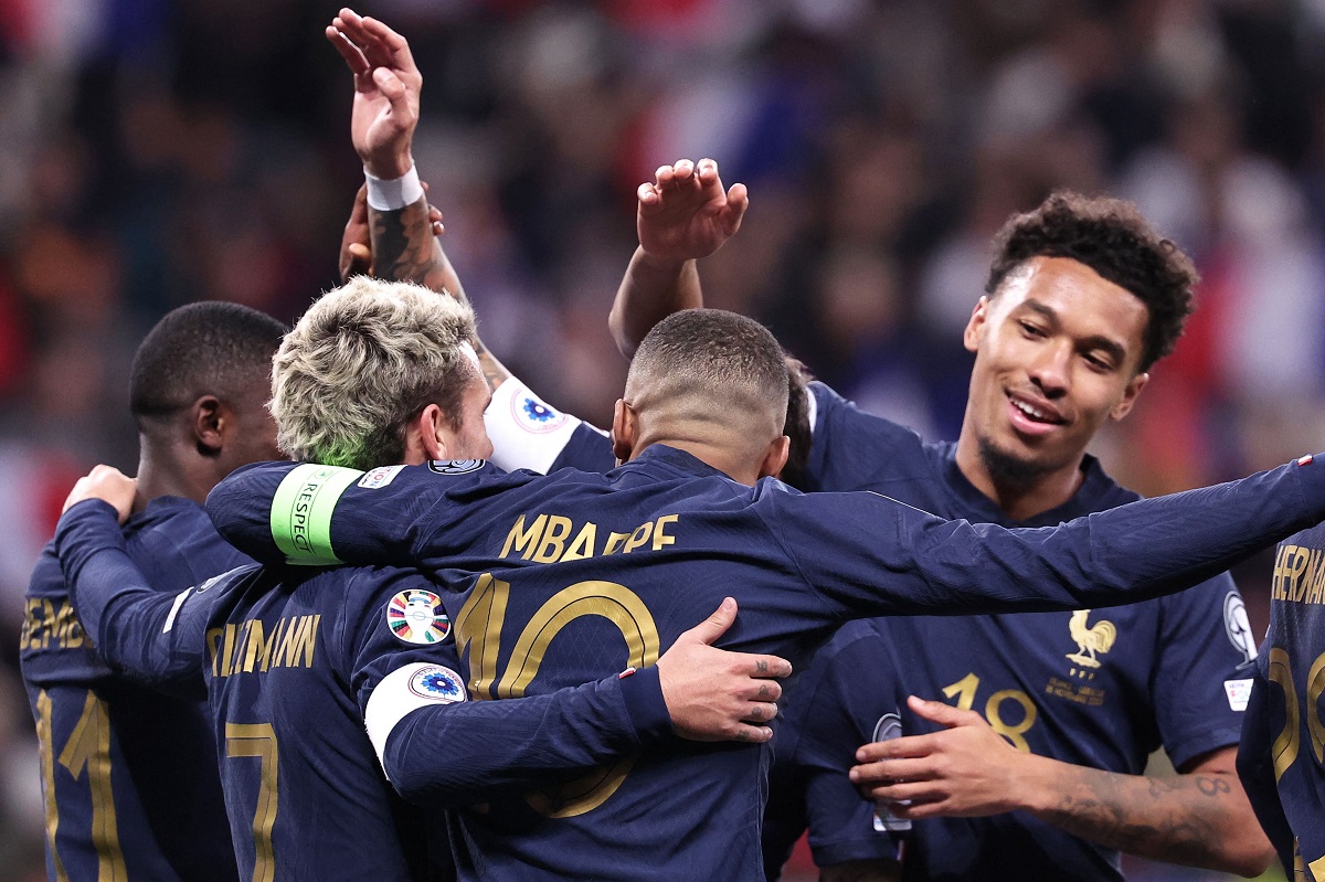 La France a battu Gibraltar 14-0 et est entrée dans l'histoire – les Pays-Bas et la Roumanie se sont qualifiés