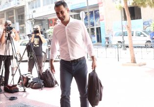 Δεν επιθυμούμε την αναπαλαίωση του ΣΥΡΙΖΑ, λέει ο Χαρίτσης