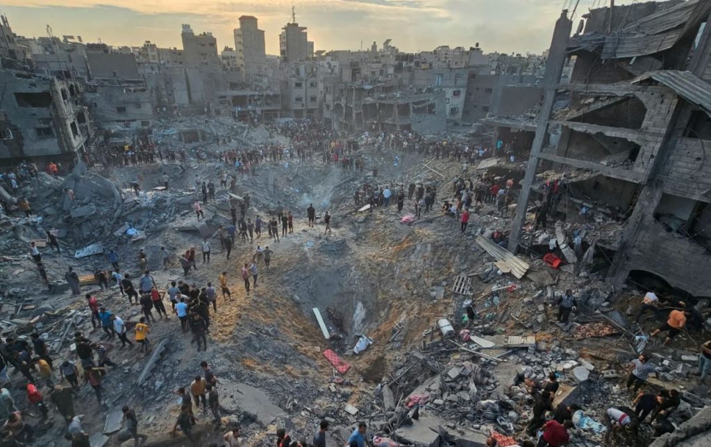 Γάζα: Πυκνοκατοικημένη περιοχή στην Τζαμπάλια αποδεκατίζεται από βομβαρδισμό του Ισραήλ (βίντεο)
