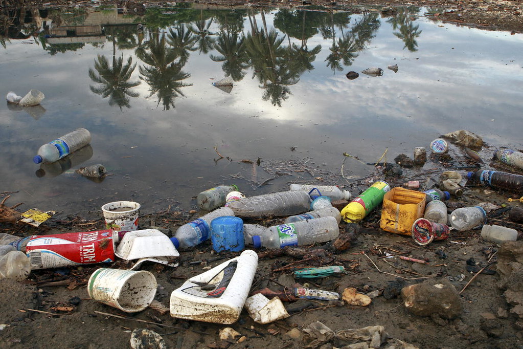 Μικροπλαστικά: «Παραφορτωμένα» όλα τα είδη στα ποτάμια που εκβάλλουν στη Μεσόγειο