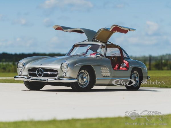 ΗΠΑ: Στο σφυρί η εκπληκτική συλλογή με κλασσικά αυτοκίνητα μεγαλοαπατεώνα – Σπάνια αυτοκίνητα άλλαξαν χέρια