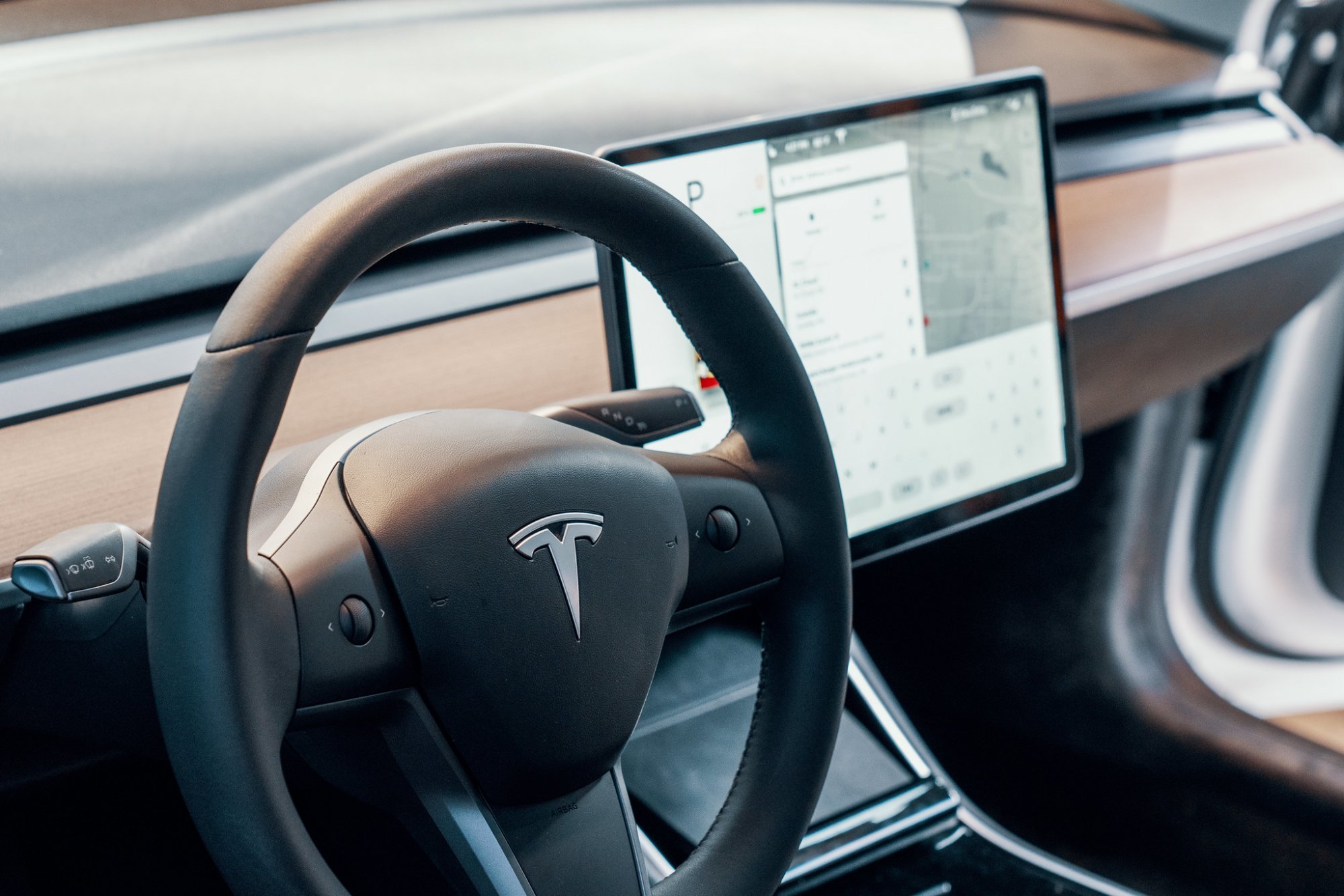 Tesla: Αθώο το Autopilot στην πρώτη δίκη για θανατηφόρο δυστύχημα
