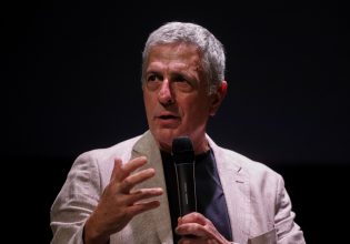 Στέλιος Κούλογλου: «Δεν παραδίδω την έδρα μου»