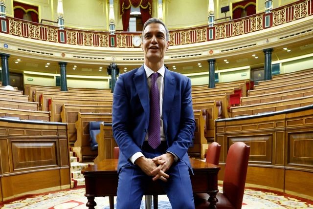 «Ψήφος εμπιστοσύνης» στον Σάντσεθ από την ισπανική Βουλή - Ανανεώνει θητεία με απόλυτη πλειοψηφία