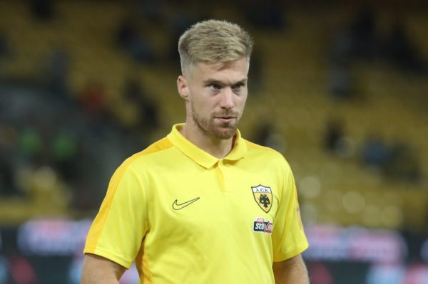 «Σπόντες» του Φαν Βέερτ για το μέλλον του στην ΑΕΚ