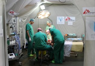 Γάζα: Τραγική η κατάσταση στα νοσοκομεία, βομβαρδισμοί και θάνατοι από την έλλειψη ηλεκτρικού και καυσίμων