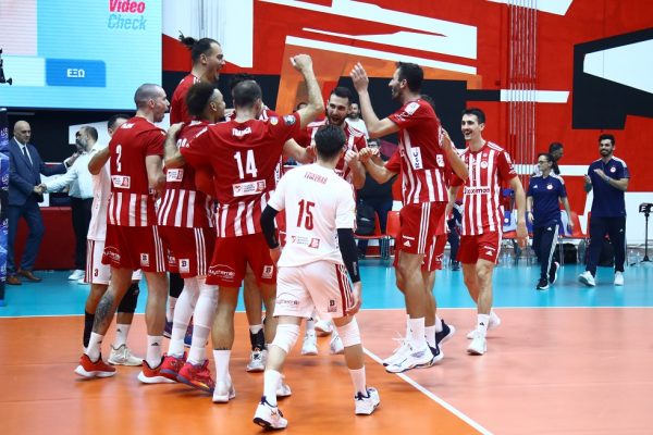 Ολυμπιακός – Νεφτοχιμίκ 3-1: «Άλμα» πρόκρισης για τους Ερυθρόλευκους