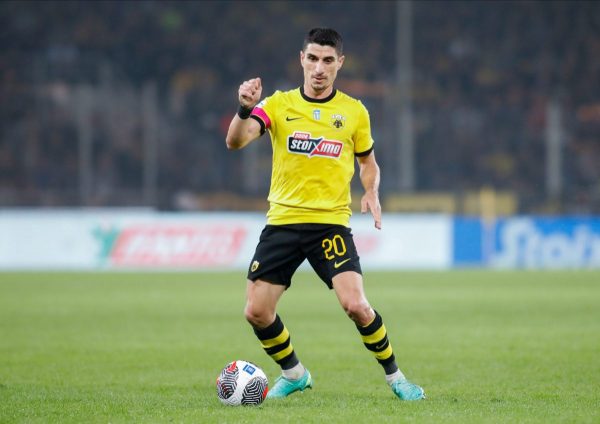 Υπέγραψε νέο συμβόλαιο με την ΑΕΚ ο Μάνταλος