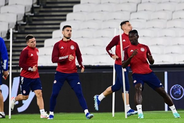 Η τελευταία προπόνηση του Ολυμπιακού πριν την «μάχη» με την Γουέστ Χαμ – Βίντεο και φωτογραφίες