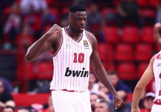 Φαλ: «Σταματήσαμε να παίζουμε στη δεύτερη περίοδο»