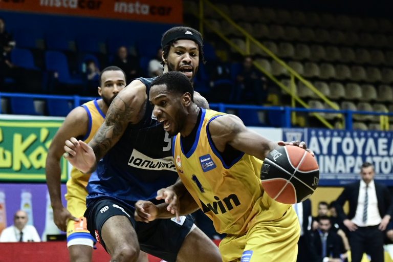 Περιστέρι – Καρδίτσα 77-48: Παράσταση για ένα ρόλο