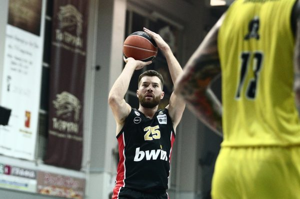 Μαρούσι – Ολυμπιακός 83-111: «Πετούσαν φωτιές» Πίτερς και Κάνααν