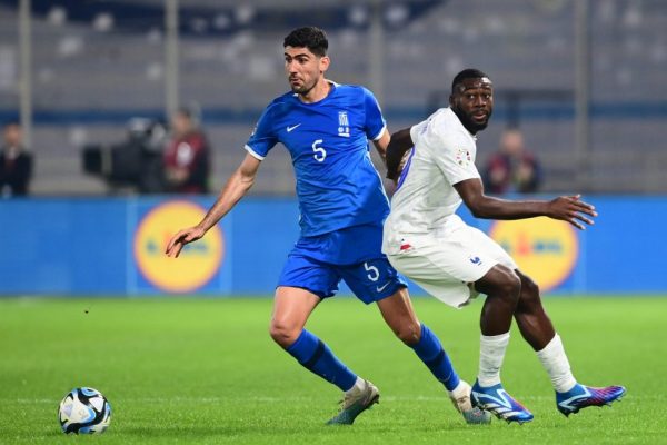 Ο Φοφανά υποκλίθηκε στην Εθνική Ελλάδας