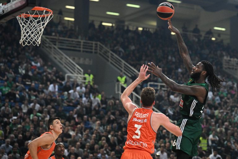 Παναθηναϊκός – Βαλένθια 90-73: Τέταρτη συνεχόμενη νίκη με πρωταγωνιστή τον Λεσόρ