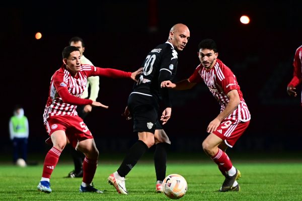 Απίστευτα πράγματα στο Ρέντη – Δείτε τι πέναλτι δεν έδωσαν στον Ολυμπιακό Β’ (vid)