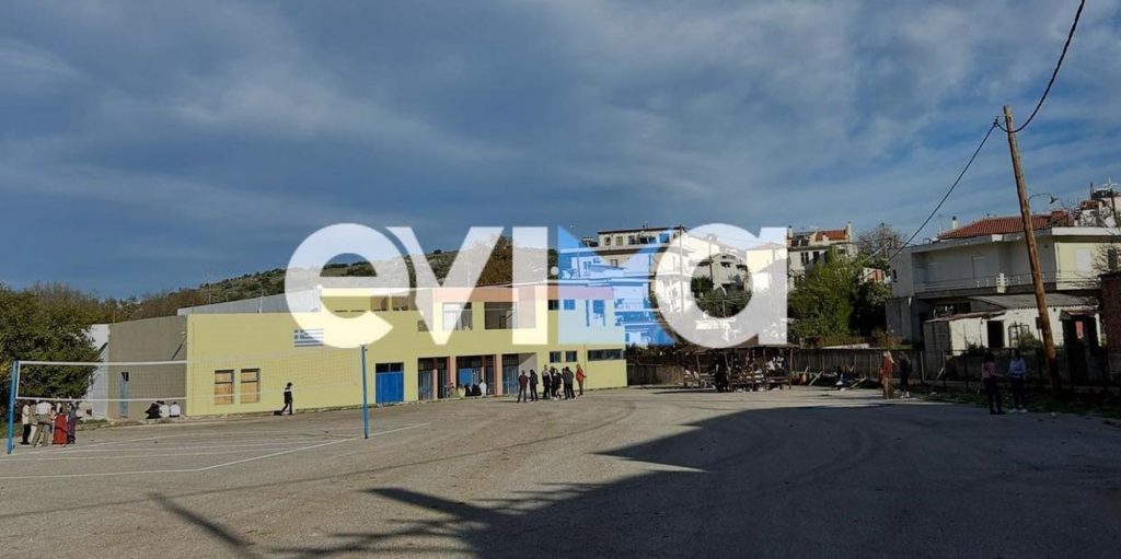 Σεισμός στην Εύβοια: Mαθητές και κάτοικοι στους δρόμους