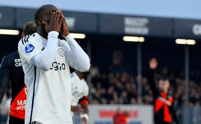 Αλμίρε Σίτι – Άγιαξ 2-2: «Έμφραγμα» στο 93′ για τον Αίαντα