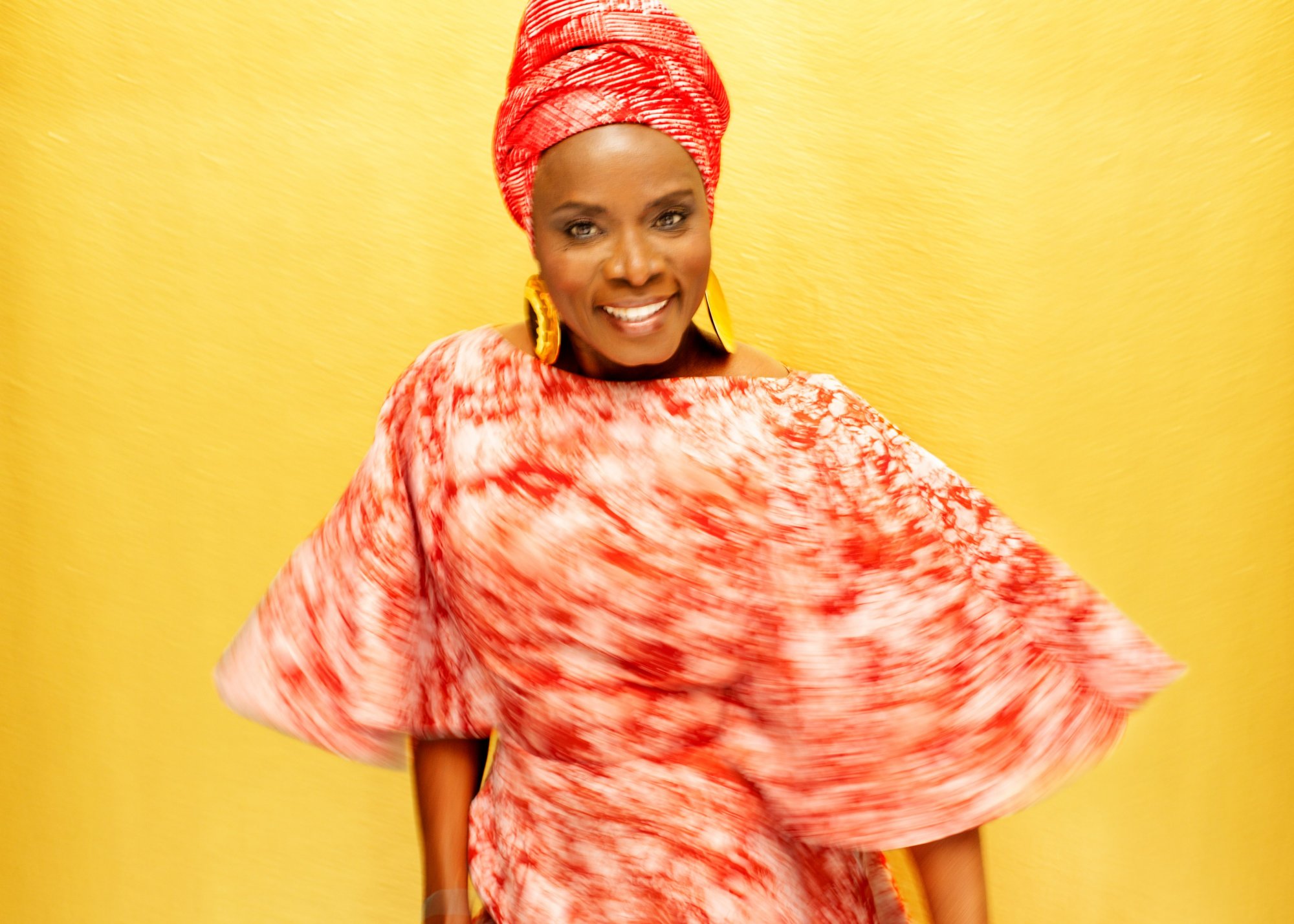 ΚΠΙΣΝ: Έρχεται η Angelique Kidjo – Nτίβα της Αφρικής, βραβευμένη πέντε φορές με Grammy