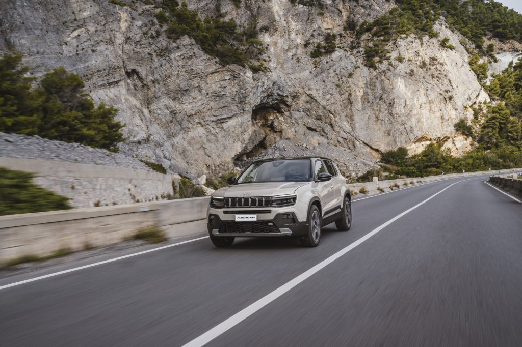 Jeep Avenger e-Hybrid: Νέα ήπια υβριδική έκδοση