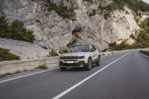 Jeep Avenger e-Hybrid: Νέα ήπια υβριδική έκδοση