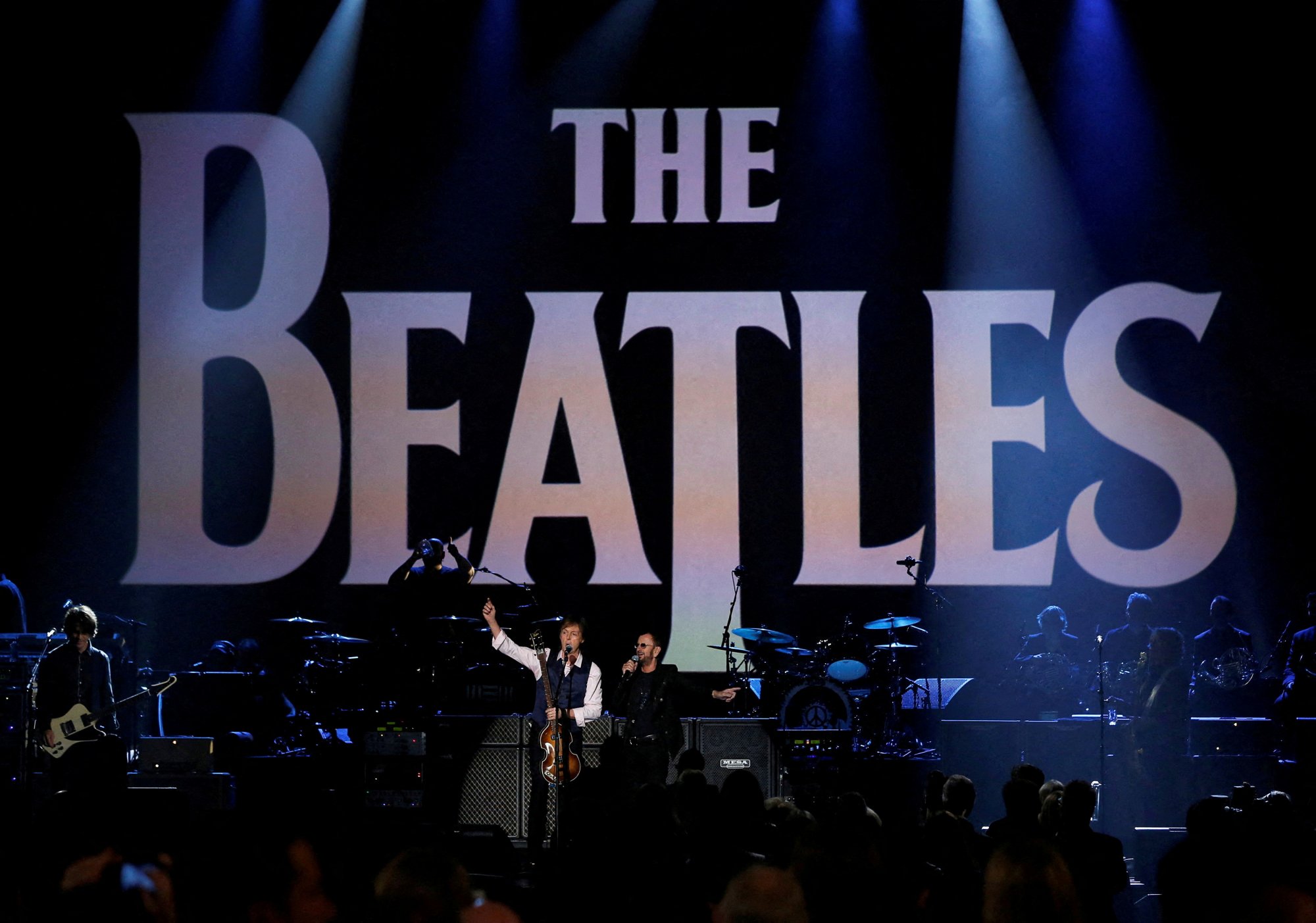 The Beatles: Στην κορυφή των μουσικών charts, για πρώτη φορά μετά από 54 χρόνια