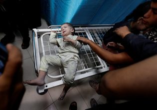 Πόλεμος στη Γάζα: Οι ισραηλινές δυνάμεις προσφέρονται να απομακρύνουν μωρά από το νοσοκομείο Al Shifa