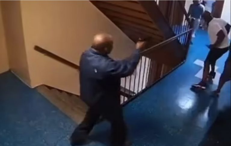 Έγκλημα στο Μπρούκλιν: Γείτονας σκότωσε 47χρονο και το γιο του επειδή έκαναν θόρυβο