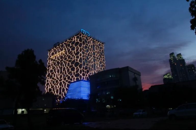 Ο δισεκατομμυριούχος που στήνει το Χόλιγουντ της Νοτιοανατολικής Ασίας