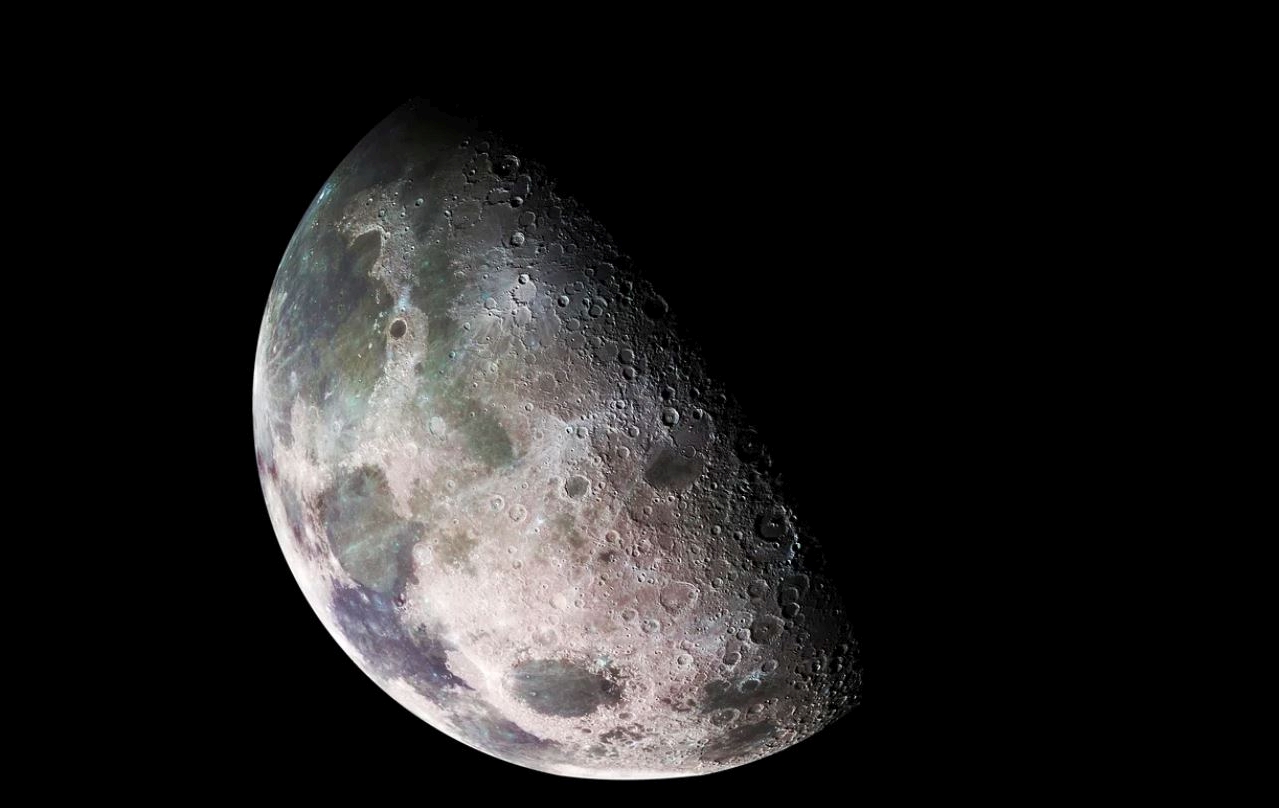 Σελήνη: Για πρώτη φορά η Ρωσία παρουσιάζει σχέδιο ανθρώπινης αποστολής