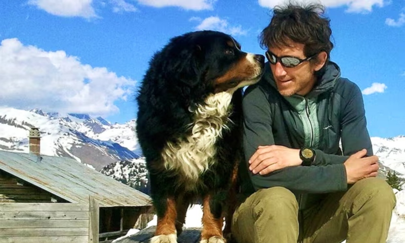 Ένα βιβλίο για έναν άνδρα και τον σκύλο του είναι το νέο εκδοτικό φαινόμενο στη Γαλλία