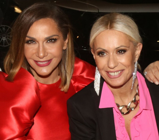 Μαρία Μπακοδήμου: «Ευχαρίστως και θα γινόμουν κουμπάρα της Δέσποινας Βανδή»