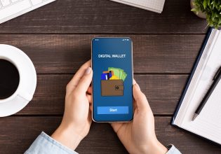 Ψηφιακό πορτοφόλι: Τι προσφέρει, πώς θα συνδέεται με ταυτότητα και δίπλωμα