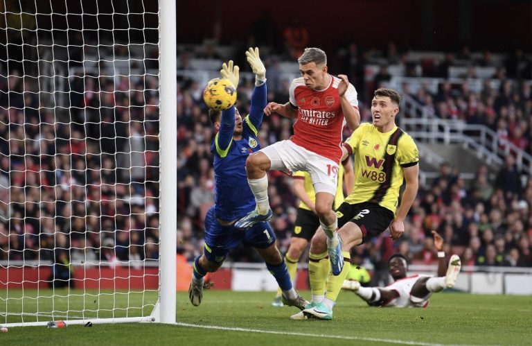 Έπιασε τη Σίτι στην κορυφή η Άρσεναλ (3-1) – Δύσκολη νίκη για τη Μάντσεστερ Γιουνάιτεντ (1-0)